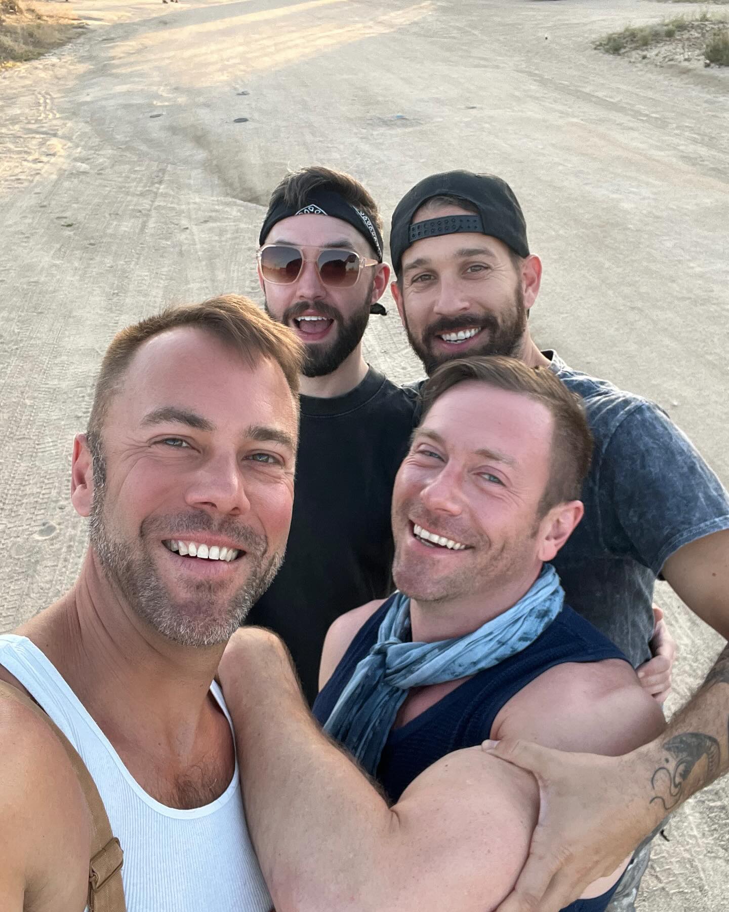 Pioneertown Night Out: Sunset, Drinks, Dinner, and a Show