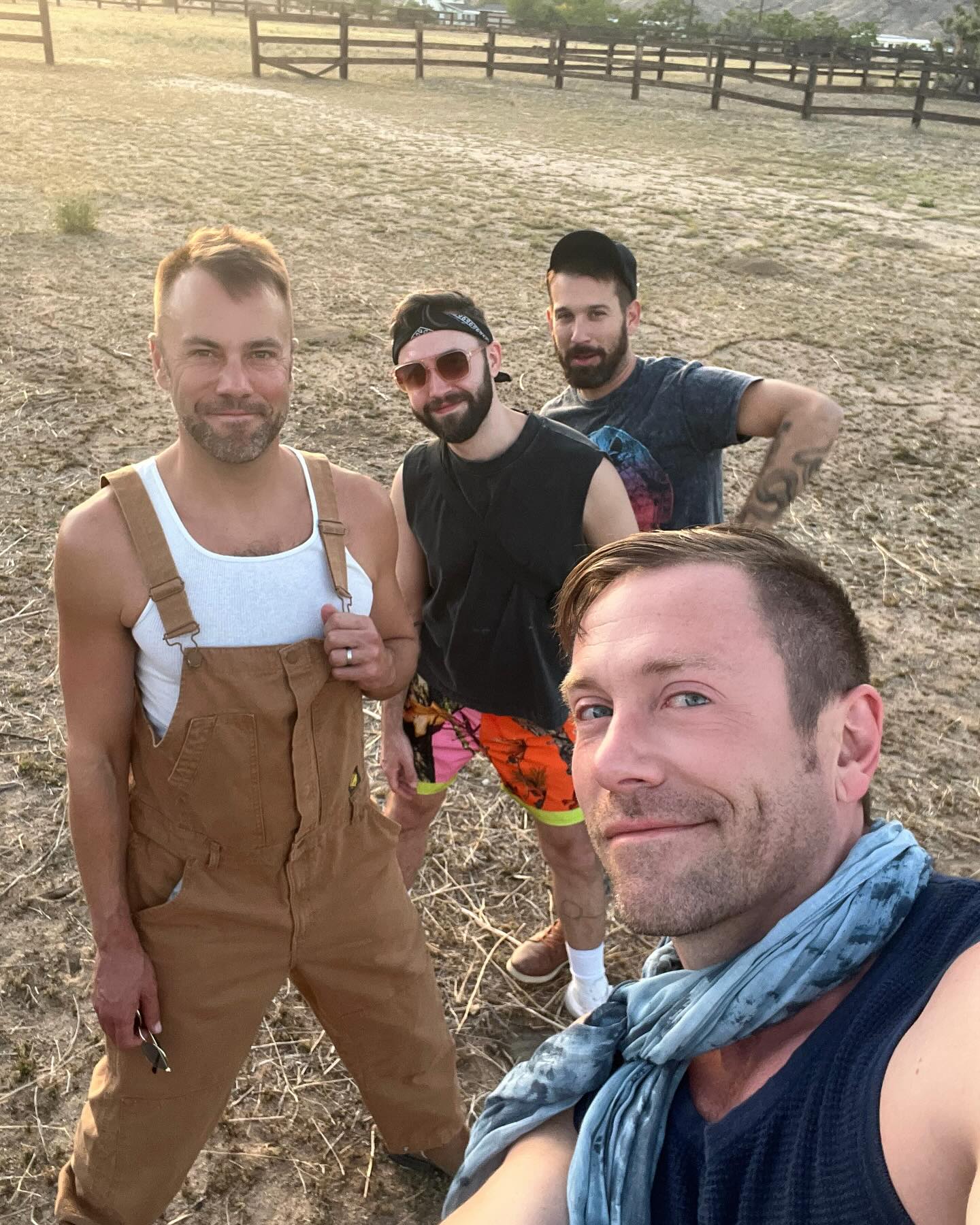 Pioneertown Night Out: Sunset, Drinks, Dinner, and a Show