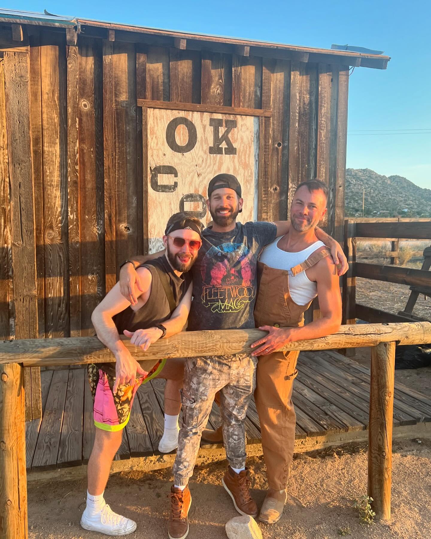 Pioneertown Night Out: Sunset, Drinks, Dinner, and a Show