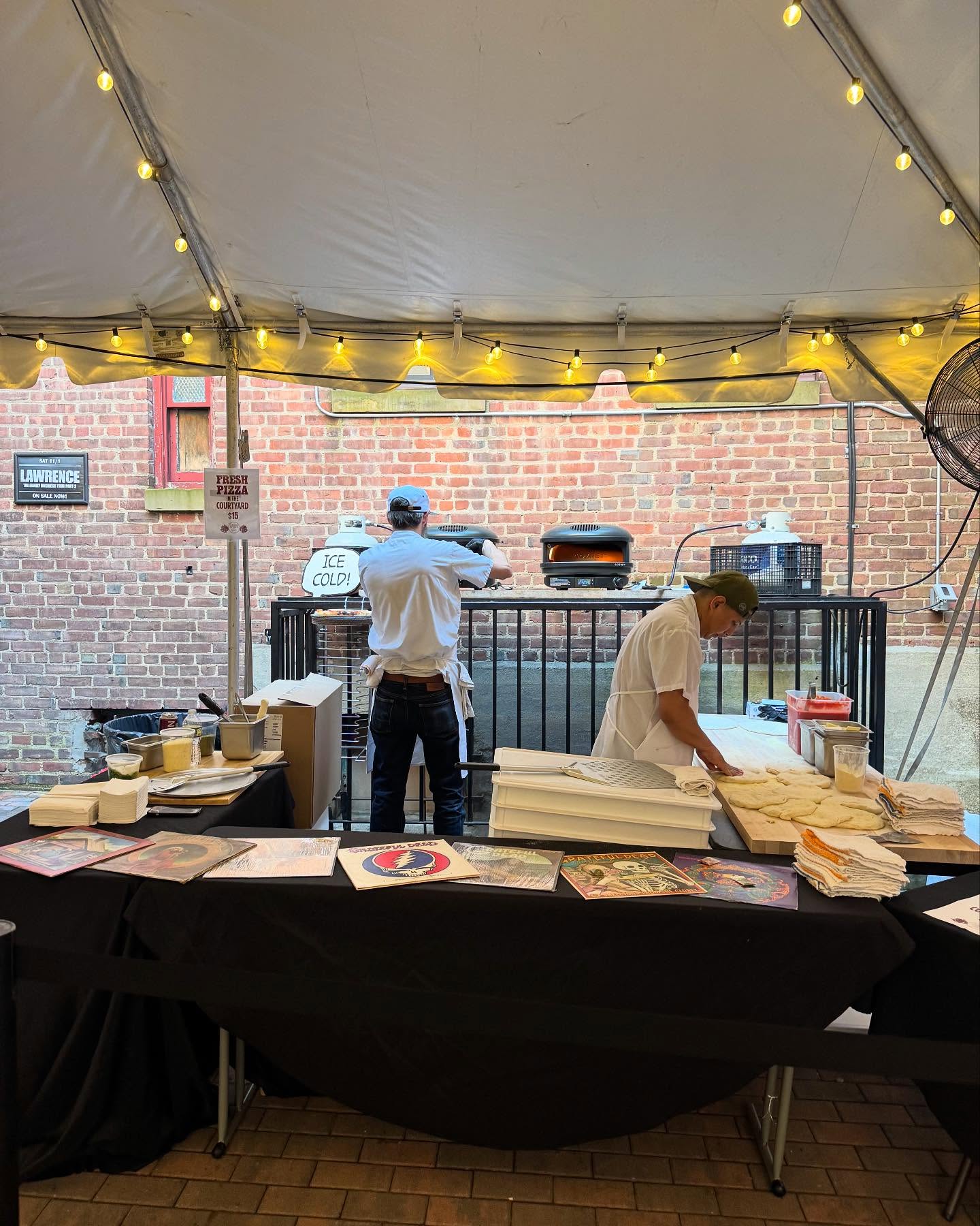 Pizza And Live Tunes At The Capitol Theatre