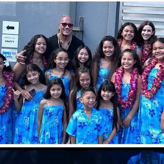 Polynesian Pride On American Idol Stage