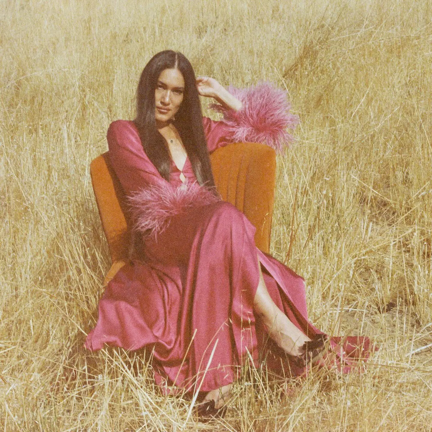 Qorianka’s Striking 35mm Film Portrait Revealed Natural Light, Authentic Style, Bold Vision Unite in a Stunning 35mm Film Portrait Today.