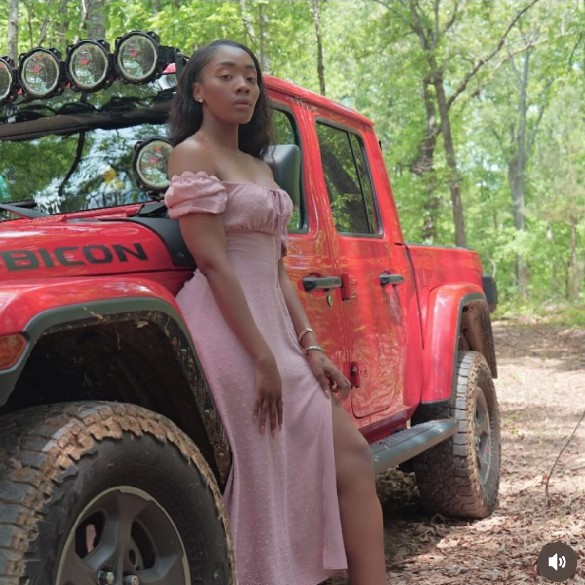 Racquel Palmer’s Mysterious Instagram Vibes Renowned storyteller Racquel Palmer teases fans with a post that sparks intrigue and buzz!