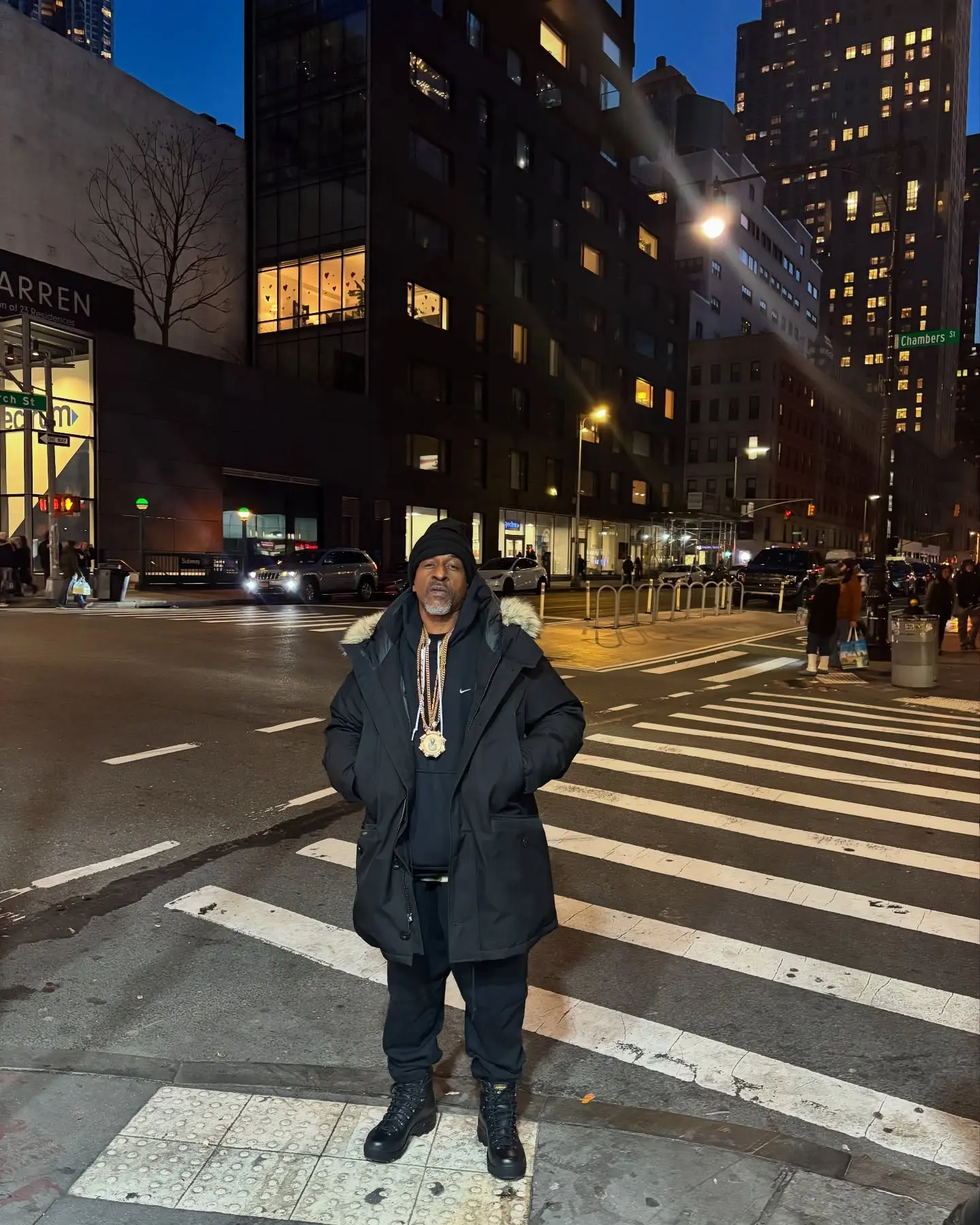 Rakim Embraces Outdoors in Candid Instagram Post Legendary rapper Rakim shares a laid-back vibe outdoors, sparking conversation among fans.