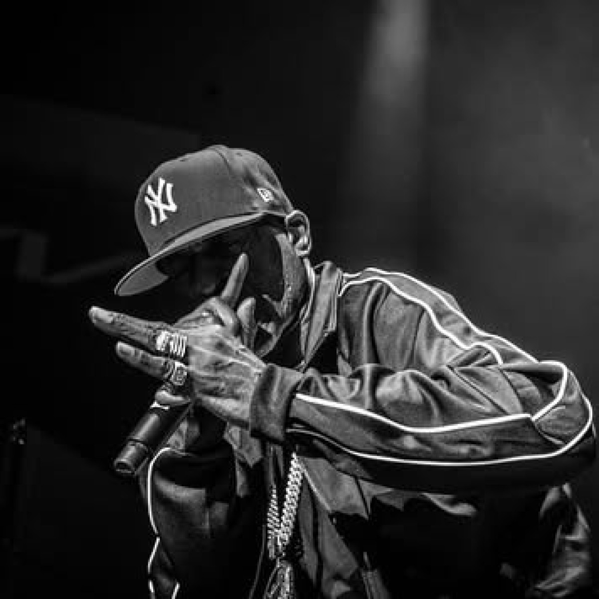 Rakim Marks New Milestone With #PaidInFull Post Iconic rapper Rakim honors his legacy and inspires fans with a bold #paidinfull style post.