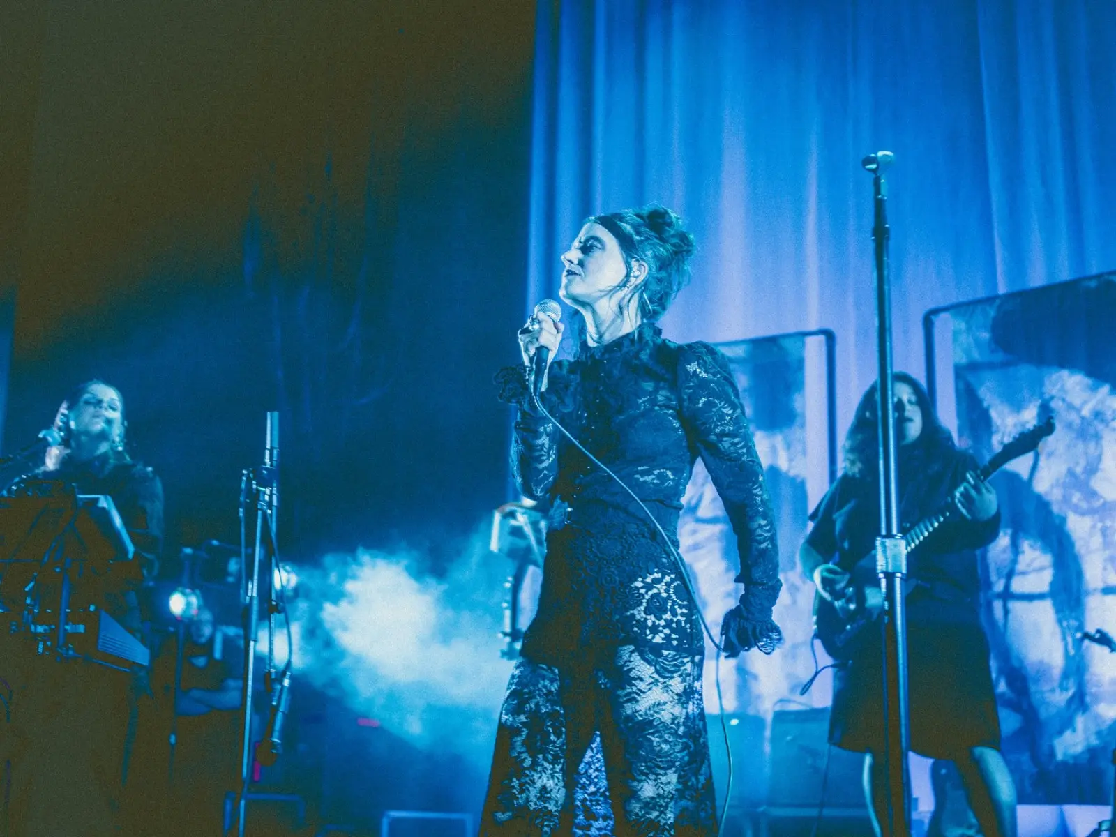 Reeling From Vancouver’s Vibe: Sharon Van Etten Energizes Tour Vancouver’s unforgettable energy lifts Sharon & Band as they charge into final tour leg!!!