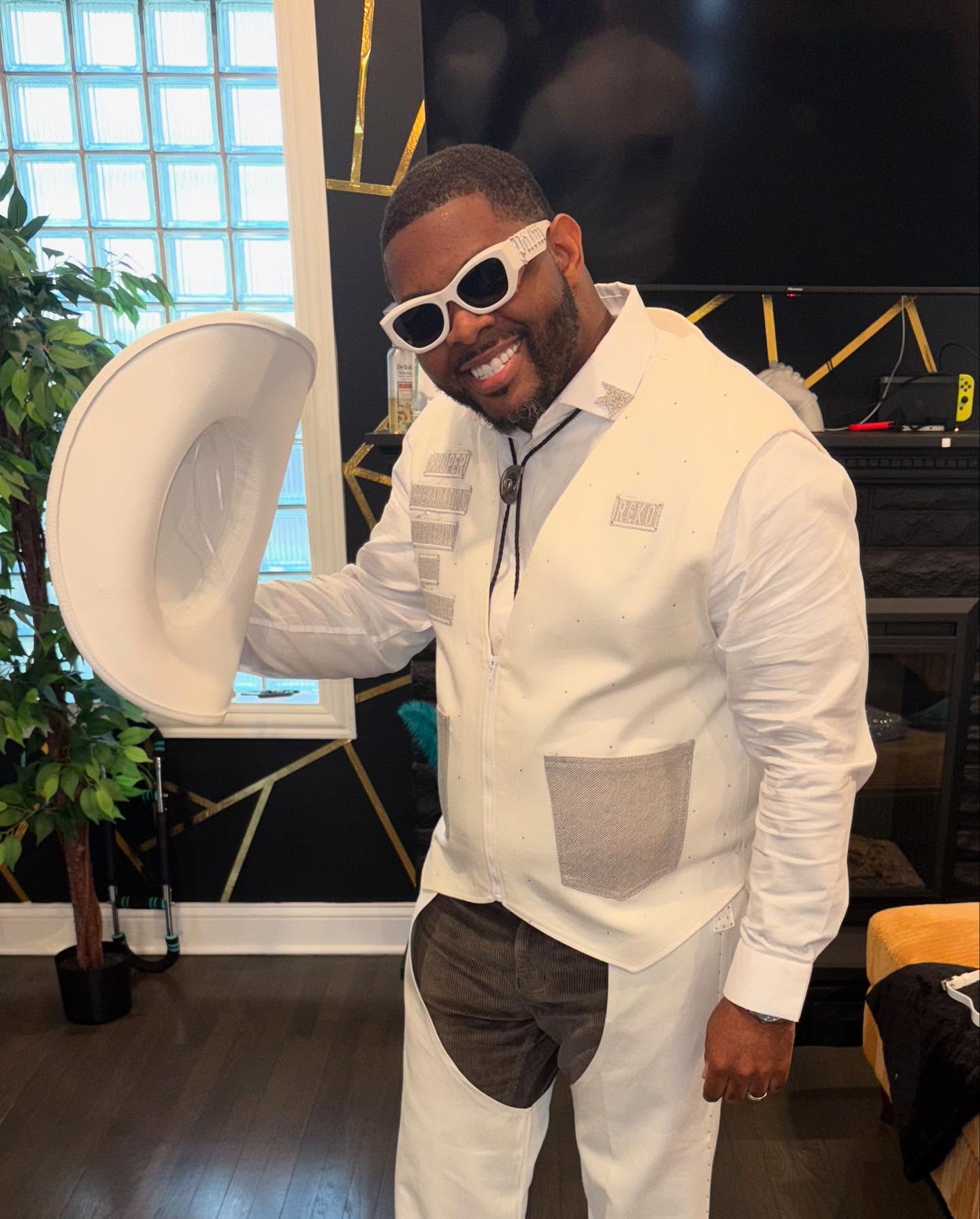 Reko Osofunny’s Desert Eagle Look