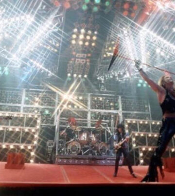 Ride On The Wild Side: Motley Crüe Rocks