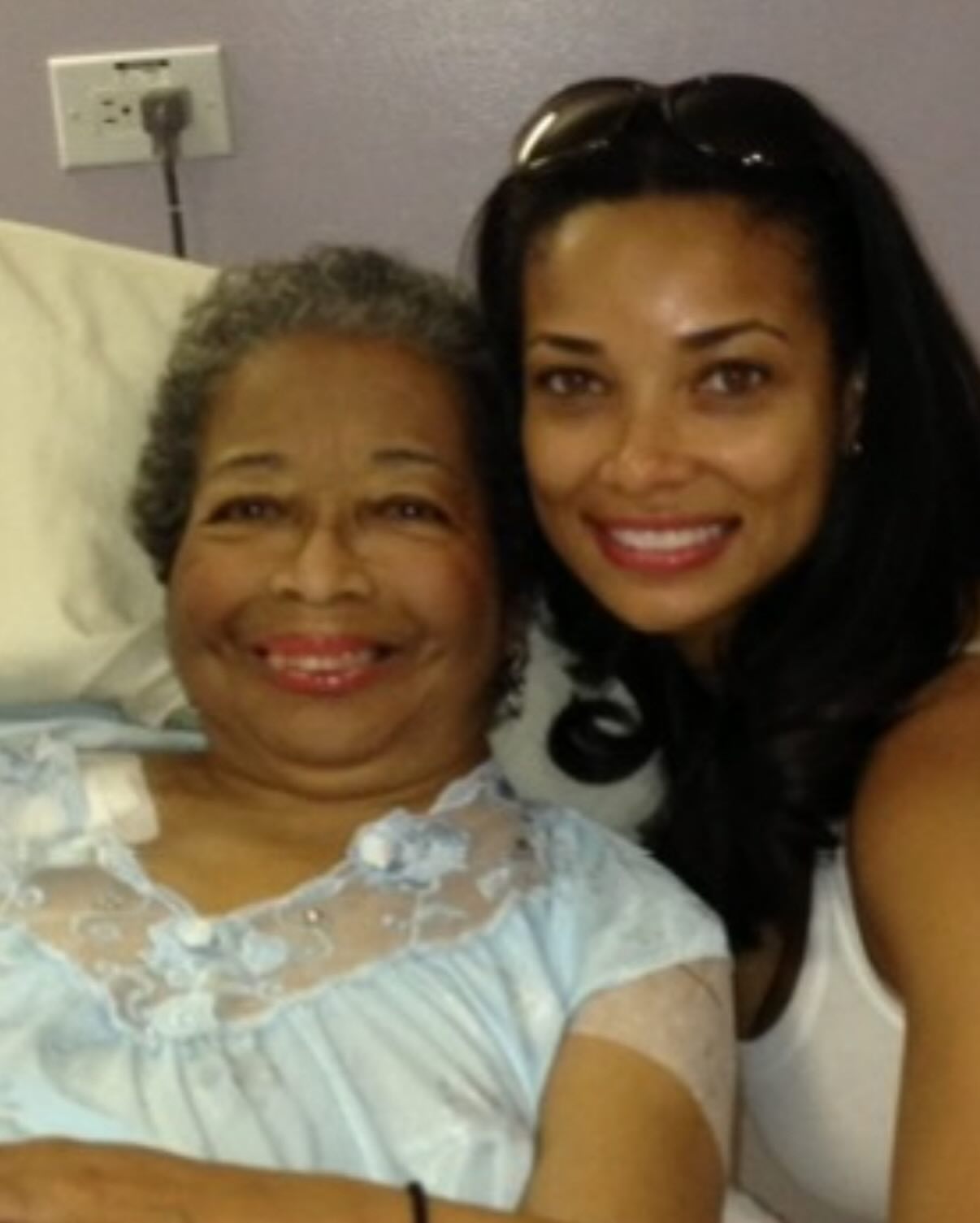 Rochelle Aytes Honors Late Mother On Heavenly Birthday