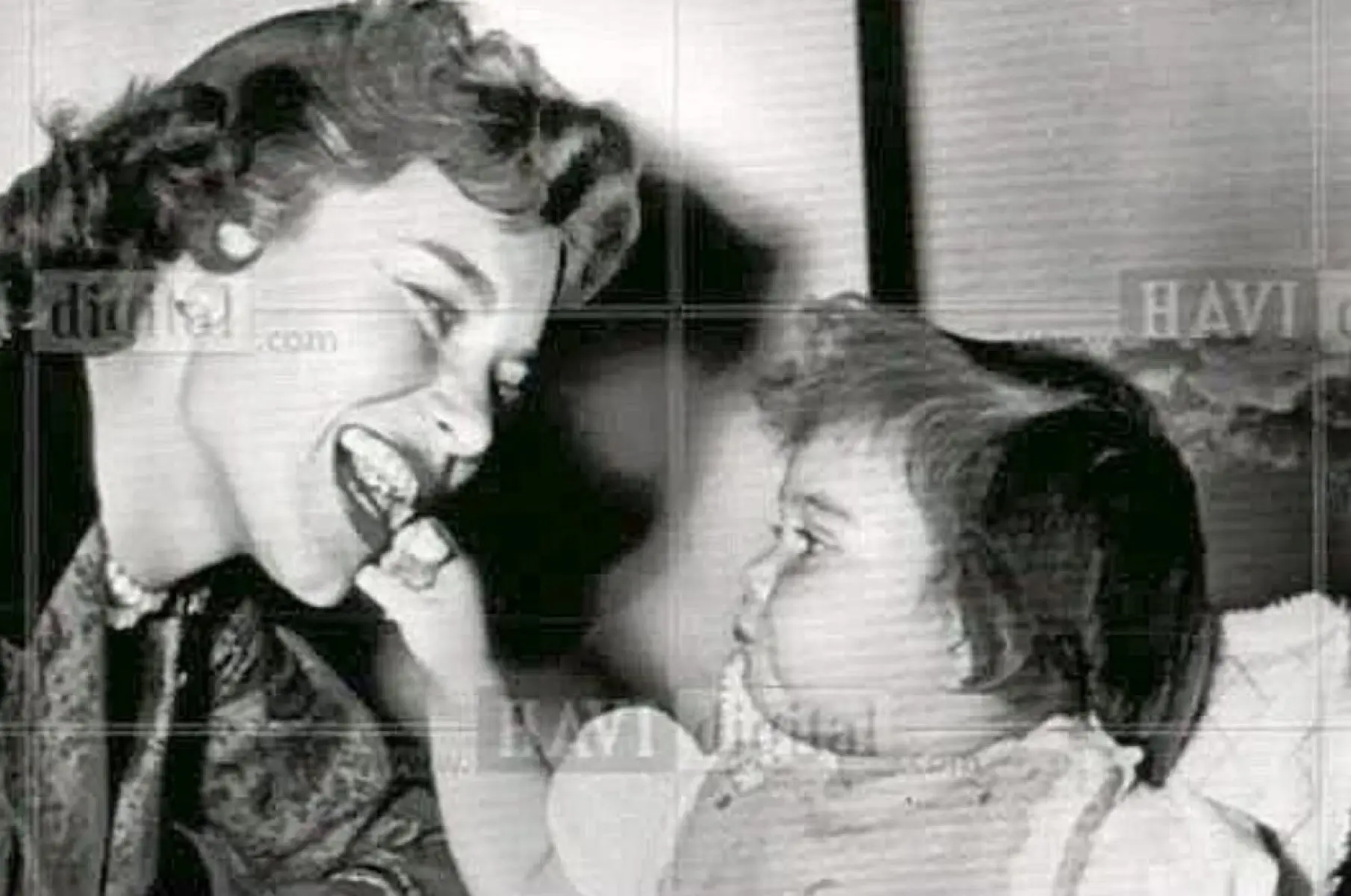 Legendary icon pays heartfelt tribute to her beloved mother with love, grace, and warmth!