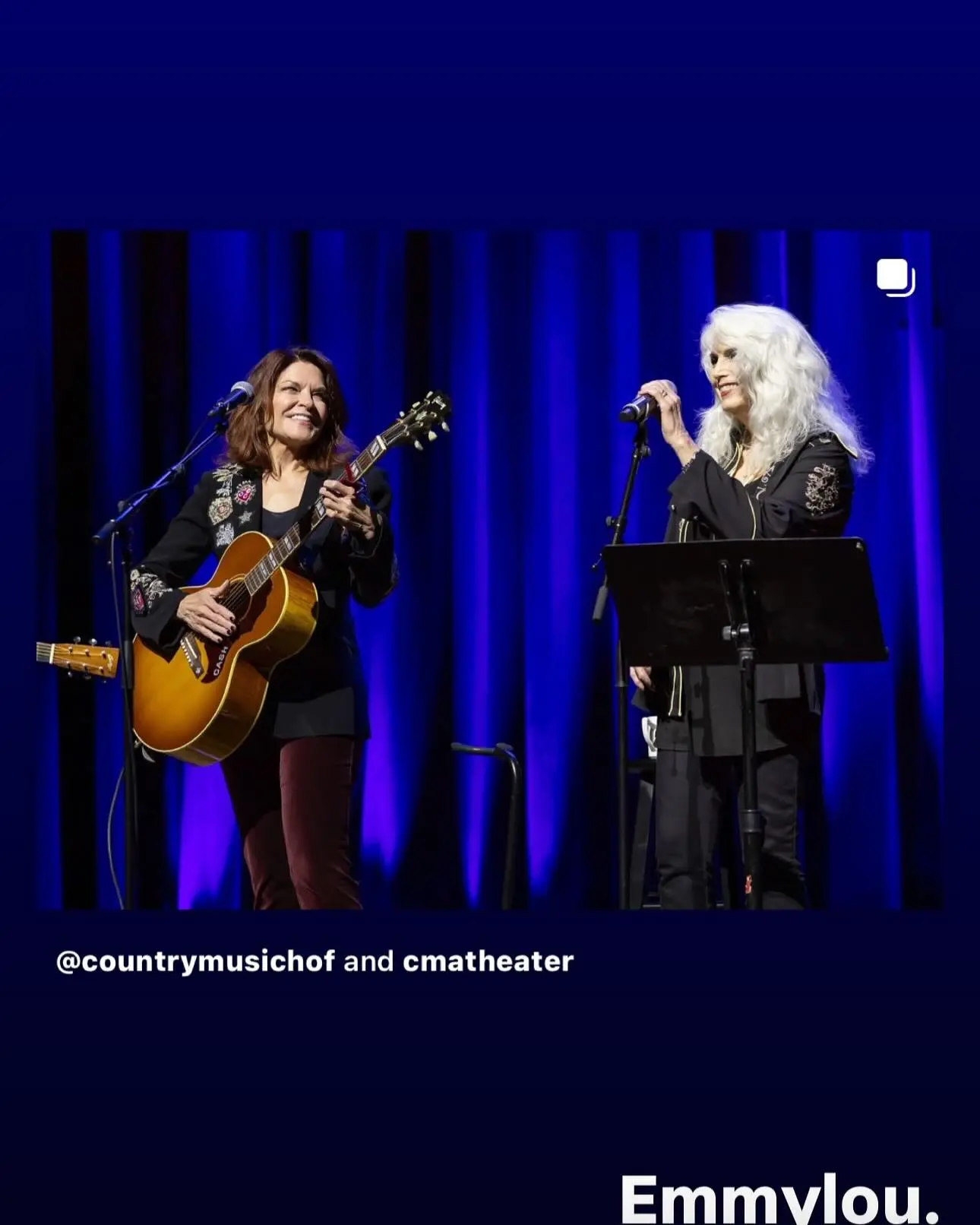 Rosanne Cash Shines At CMA Theater And FreshGrass Festival Powerful shows with special guests brought vibrant energy at CMA and Bentonville tonight.!