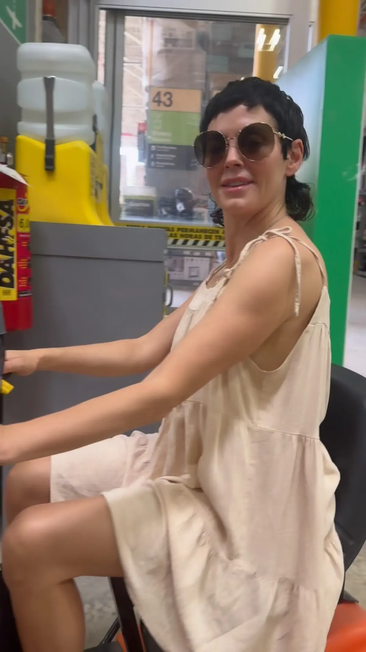 Rose McGowan Drives at Home Depot in Unique Style Rose McGowan shares a quirky driving moment at Home Depot, blending humor and bold charm!!