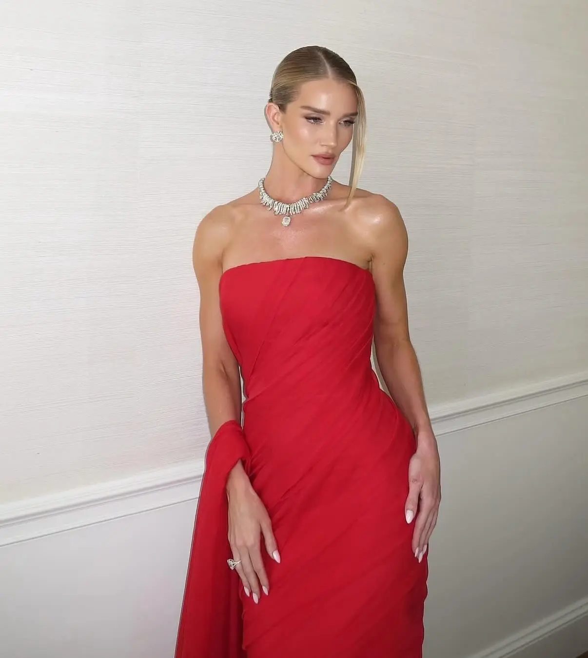 Rosie Huntington Stuns At Festival De Cannes