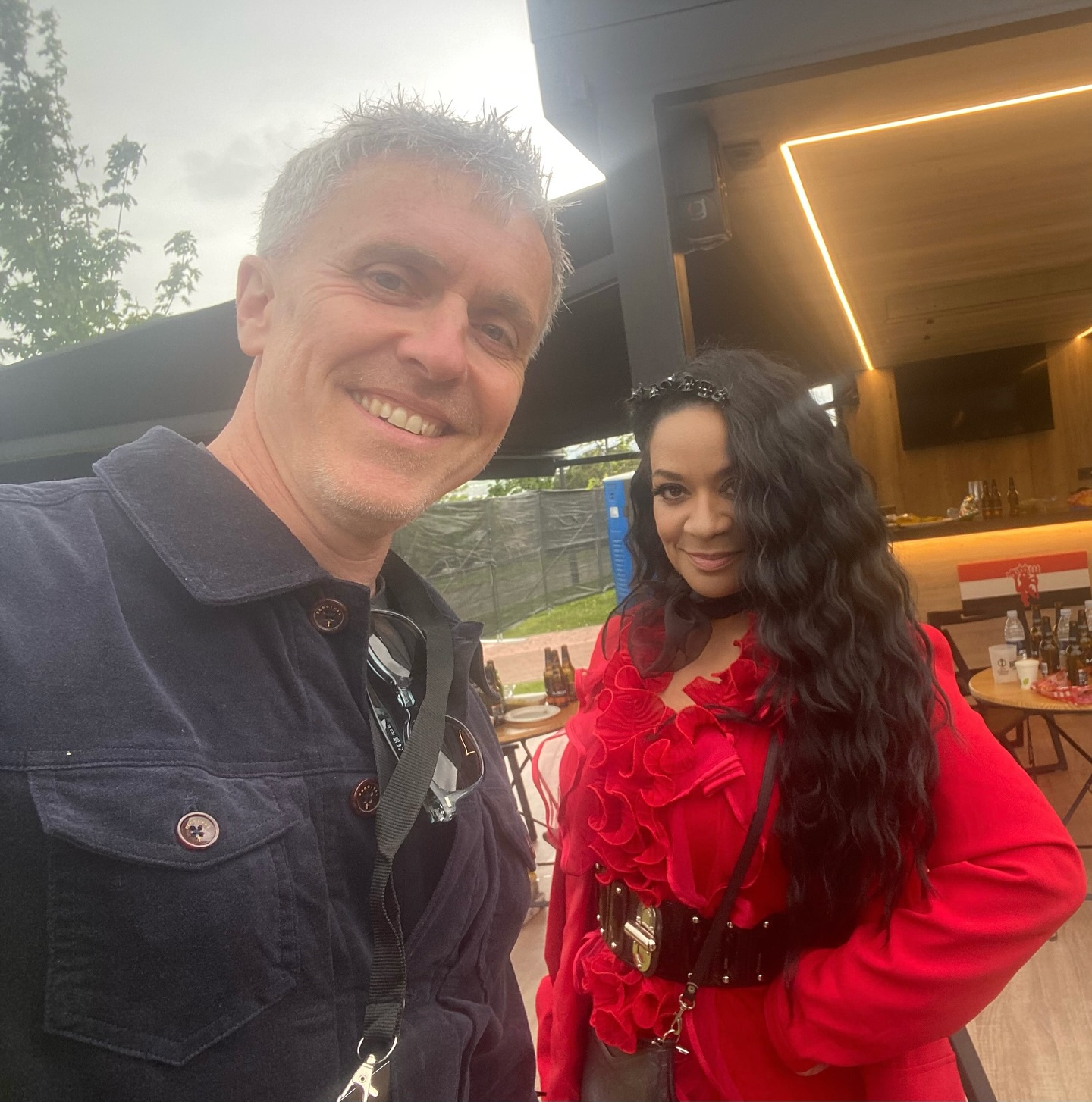 Rowetta Kicks Off MUFC Fan Zone Show With Jay Dunn Singer electrifies Old Trafford’s gathering spot setting the tone for Europa Final weekend
