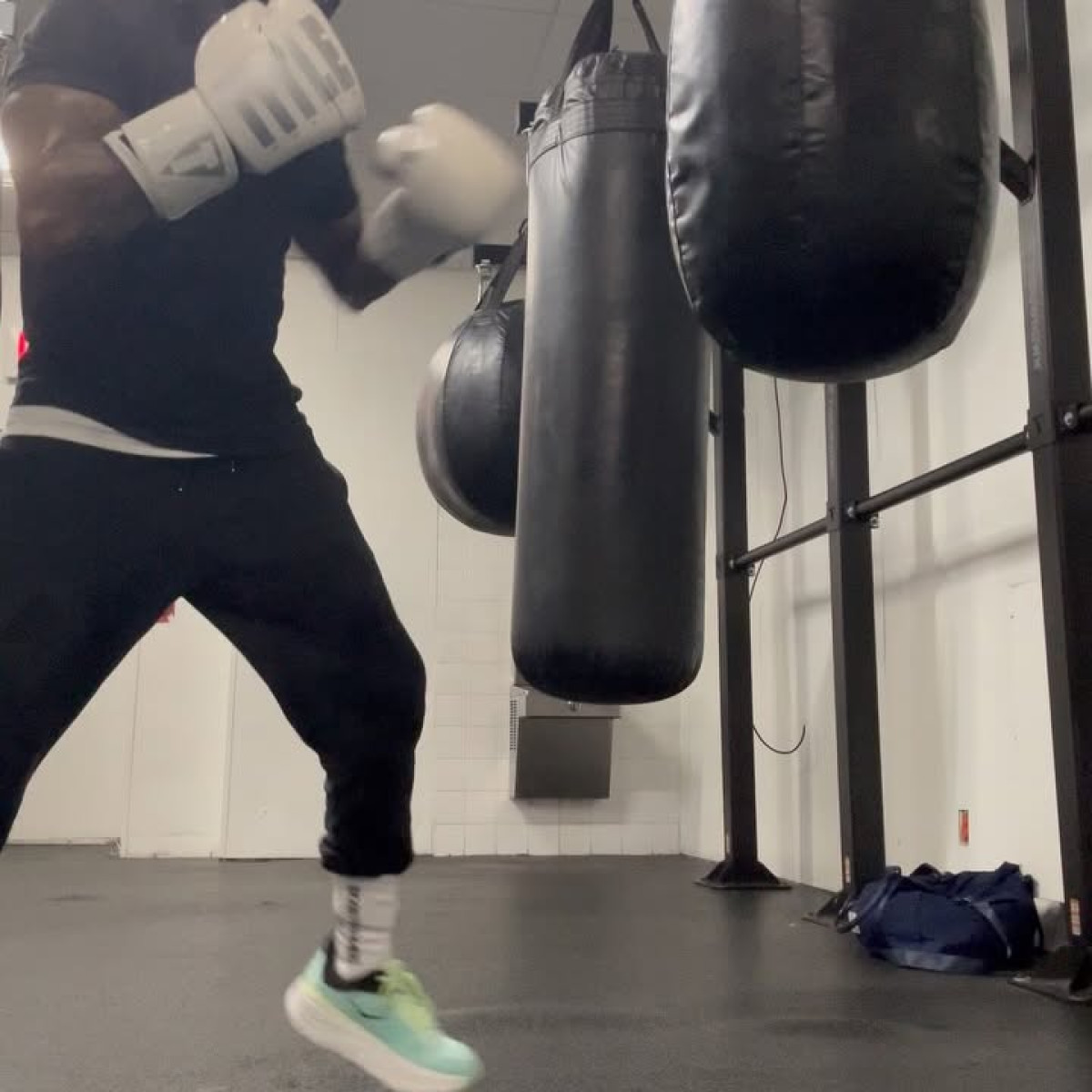 RSONIST Embraces Fitness And Boxing In Dynamic Morning Routine RSONIST Stays Active With Intense Boxing And Fitness Routine Emphasizing Morning Energy!