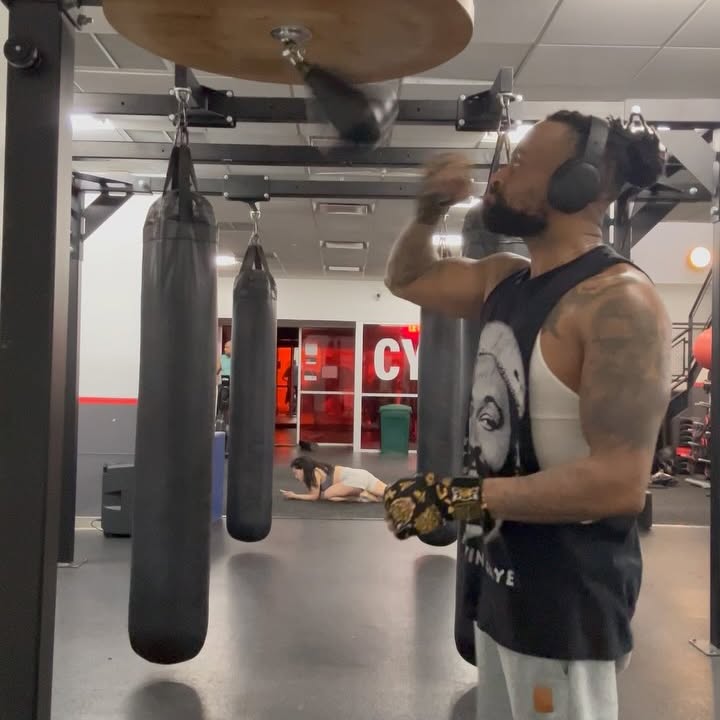 RSONIST Embraces Fitness And Boxing In Dynamic Morning Routine