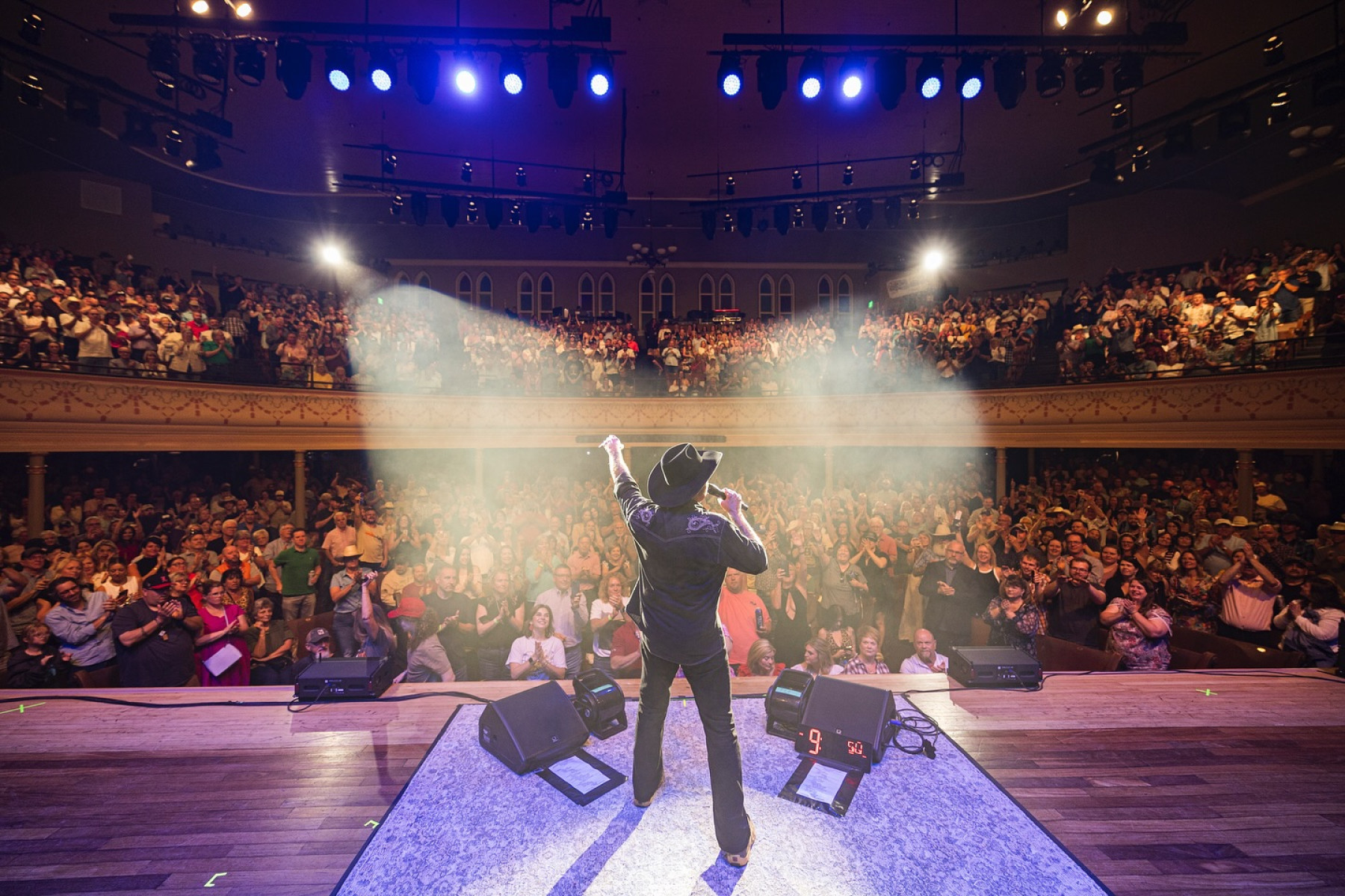Ryman Show Sold Out With Stellar Performances A memorable Sunday at The Ryman with country tunes and bright energy lighting up the crowd!!OK