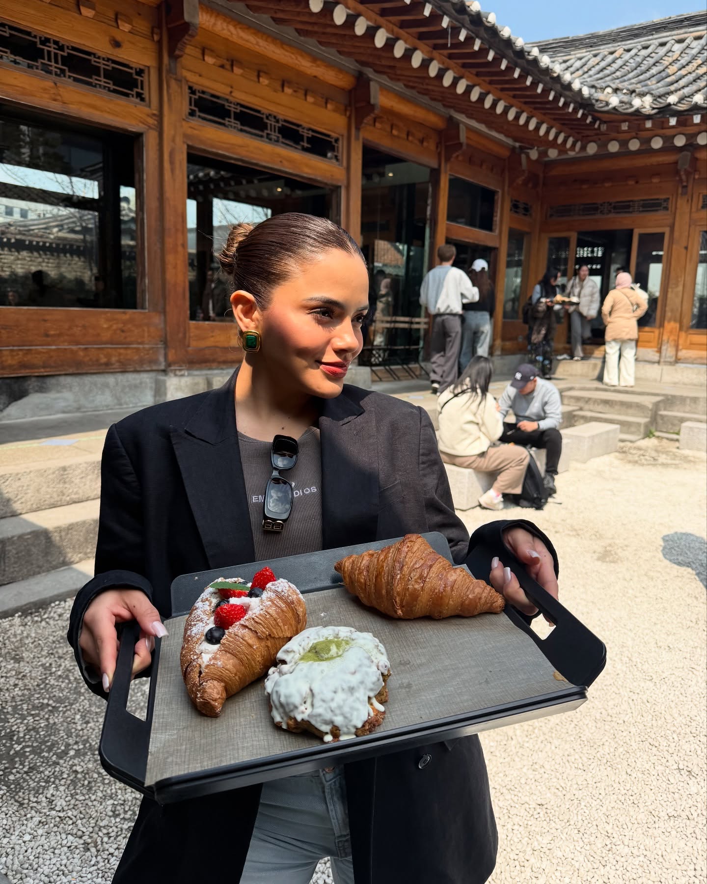Samadhi Zendejas Captures Japan’s Timeless Charm