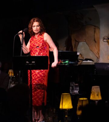 Sandra Bernhard Shines At Café Carlyle Debut