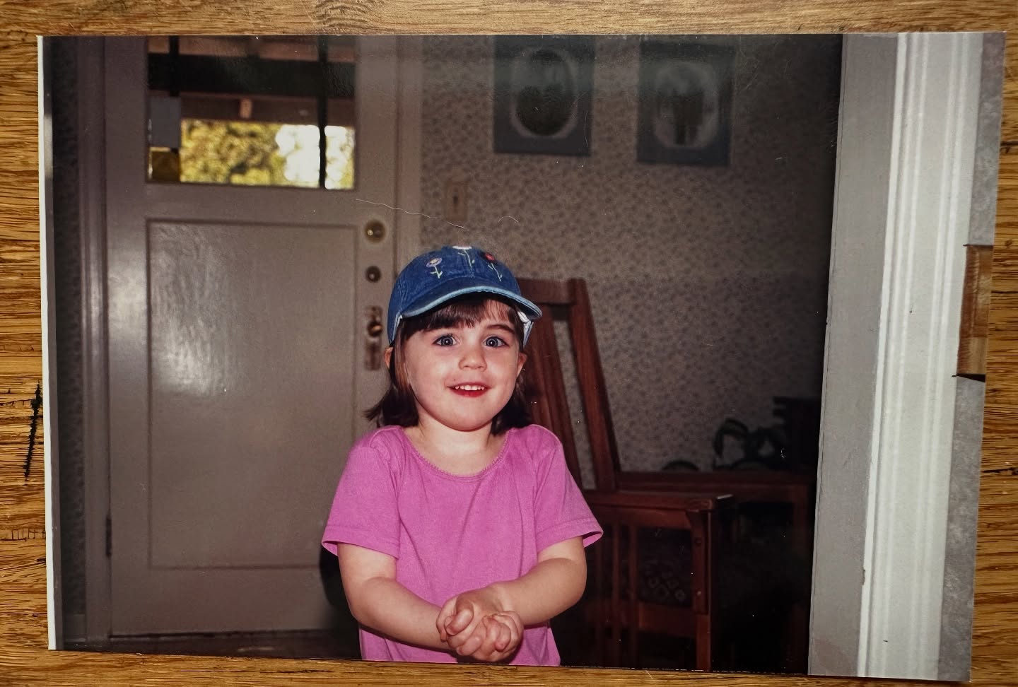 Sarah Desjardins Flaunts Lifelong Hand Gesture in Playful Instagram Carousel