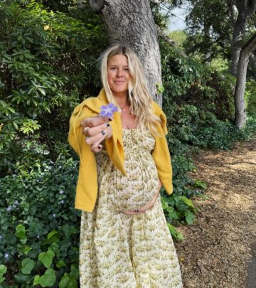 Sarah Wright Shines In Shopdoen Mother’s Day Dress