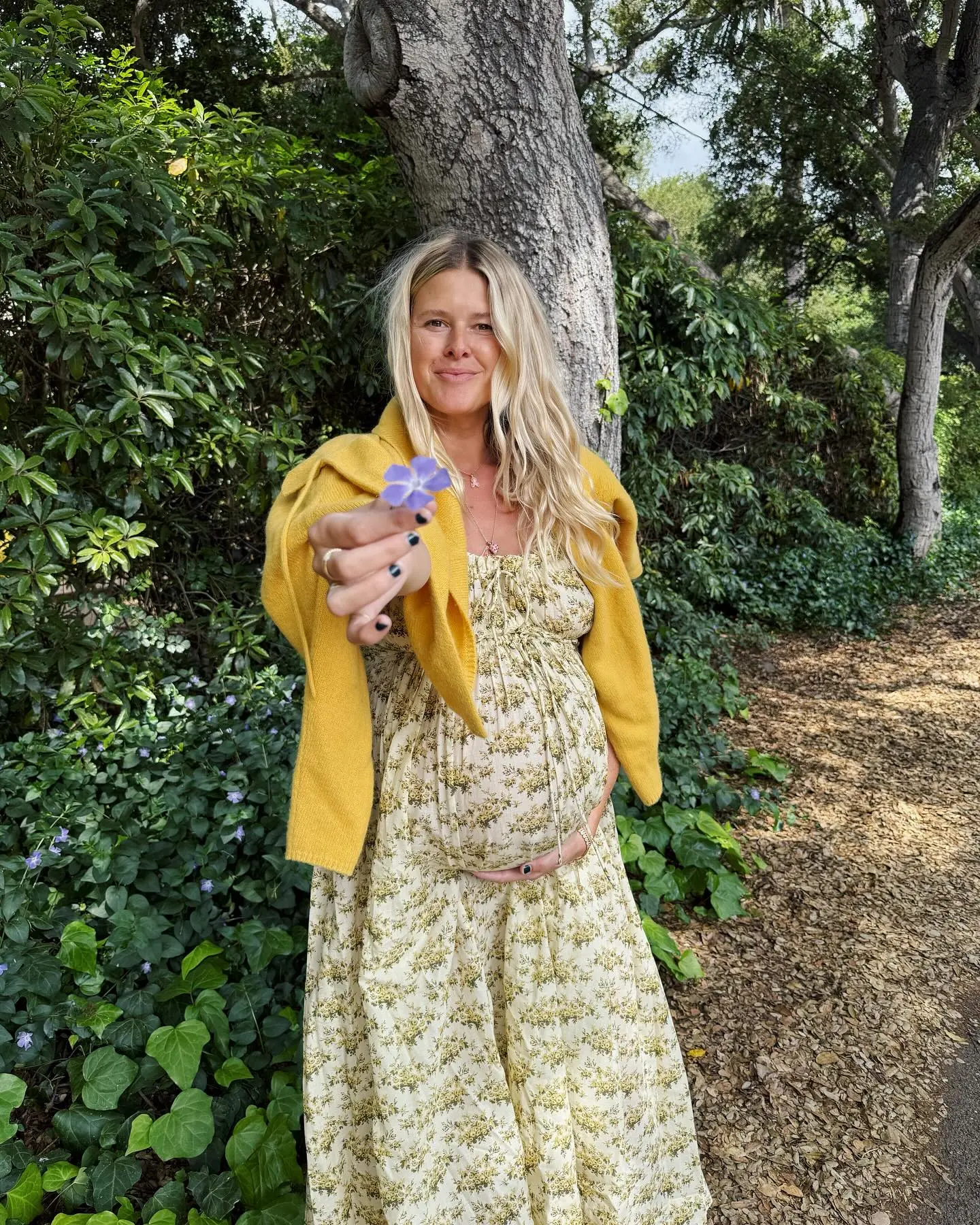 Sarah Wright Shines In Shopdoen Mother’s Day Dress Celebrity style icon dazzles while endorsing a trending garment for a spring celebration!!