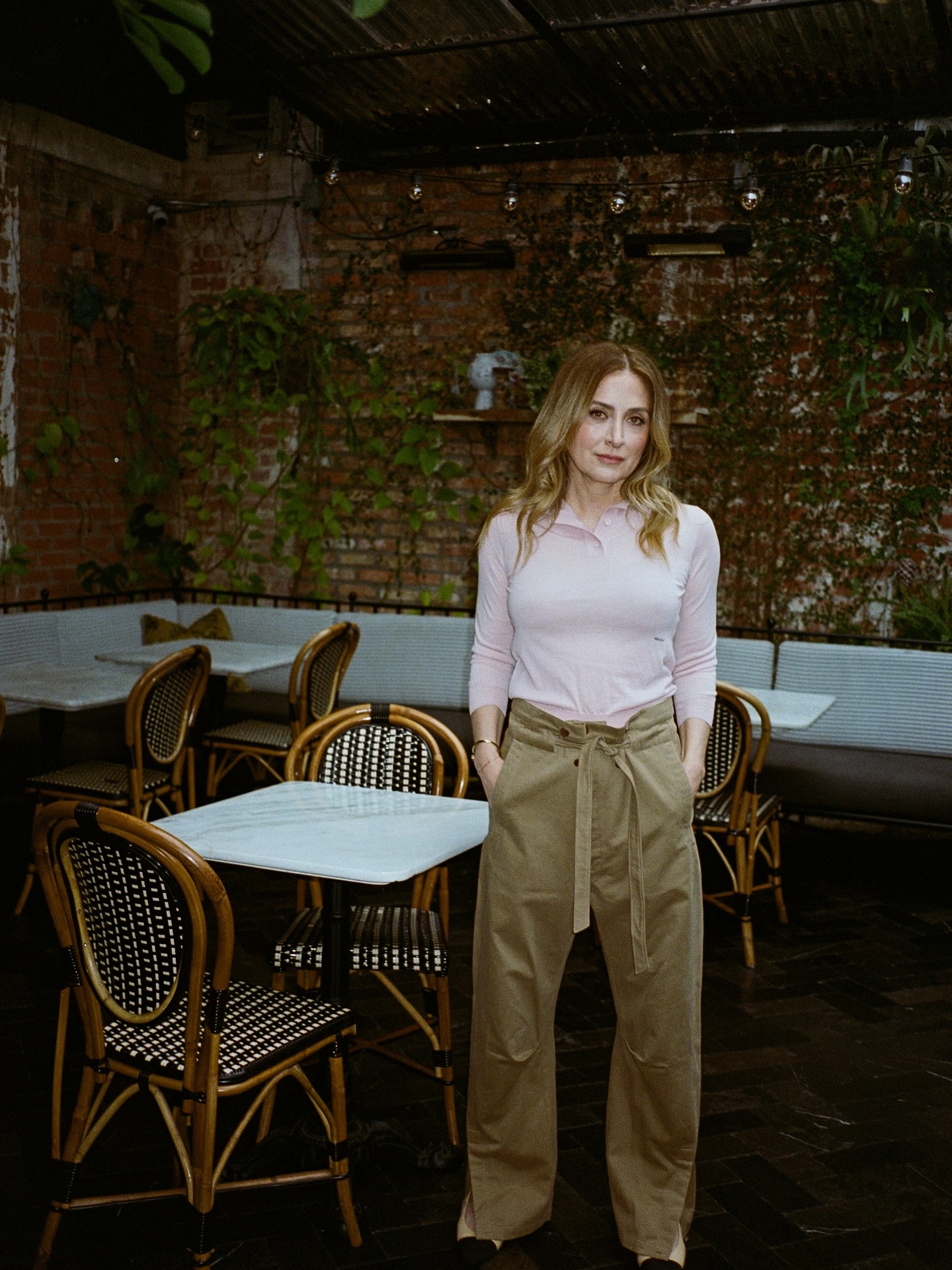 Loose pants and matcha chats capture Sasha Alexander’s vibrant spring vibe in casual style.