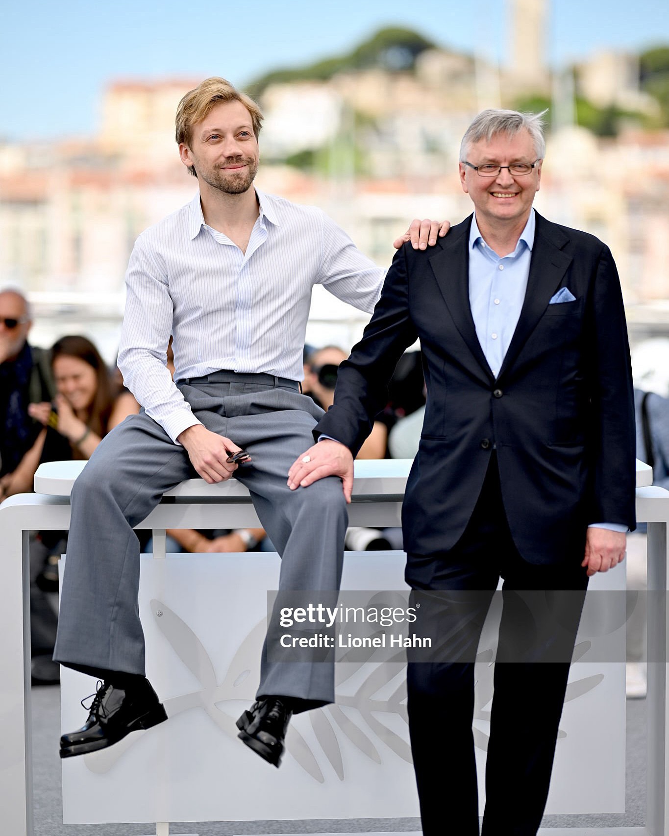 Sasha Kuznetsov Shines at ‘Two Prosecutors’ Cannes Photocall Aleksandr Kuznetsov shines in a glamorous Dior-backed Cannes photocall for Two Prosecutors