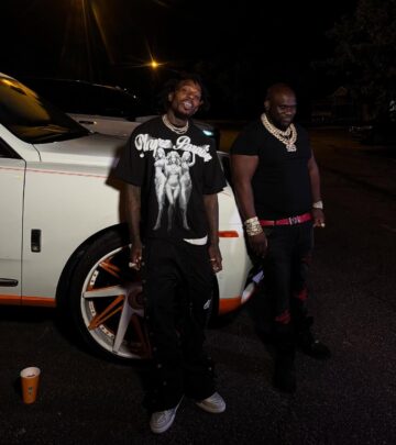 Sauce Walka Flexes In Raleigh With 100 Bags
