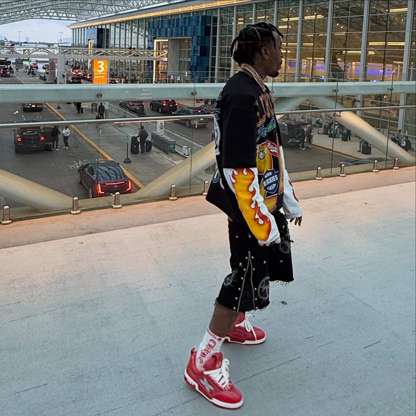 Sauce Walka Flies To Carolina For Panther Venture