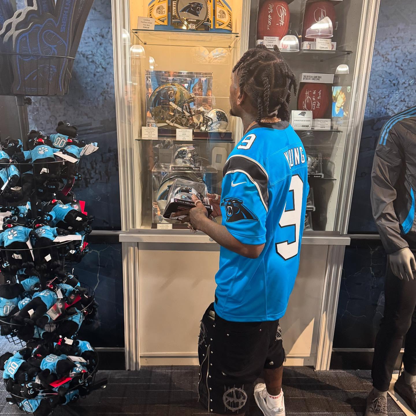 Sauce Walka Flies To Carolina For Panther Venture