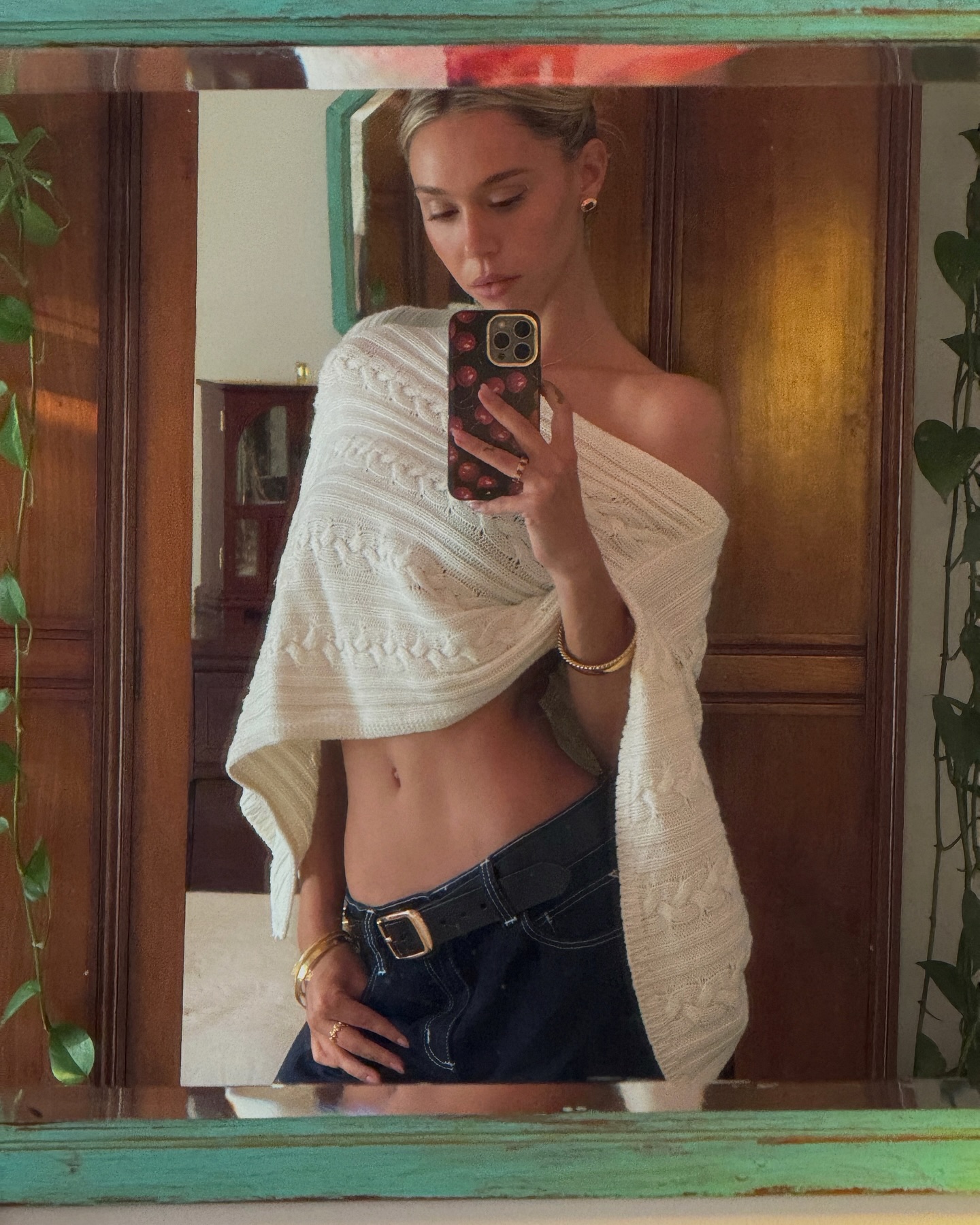 Sereia Launches Tomorrow With Alexis Ren