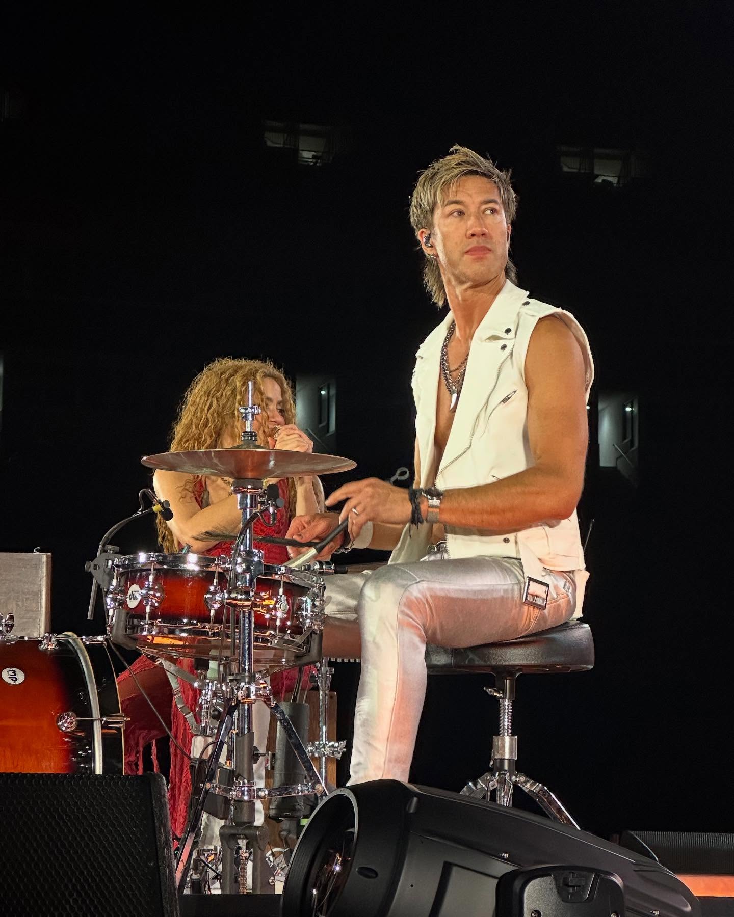 2025 North America tour leg dazzles as Shakira honors drummer Brendan Buckley Tour Aglow!!