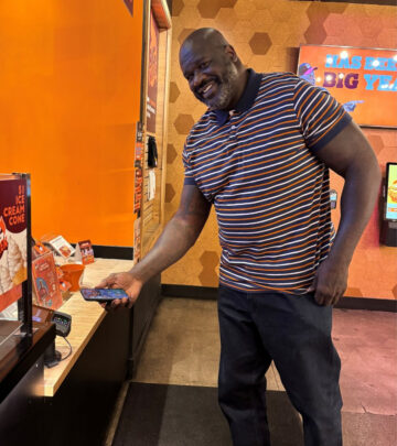 Shaq Buys Jet To Thwart Charles Barkley In Sandwich Wars