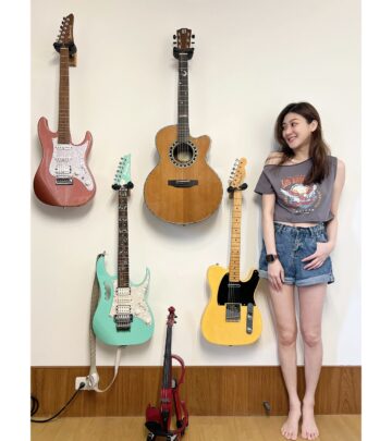 Shara Lin invites fans into her cozy creative space where her new single 'Evelyn' was born