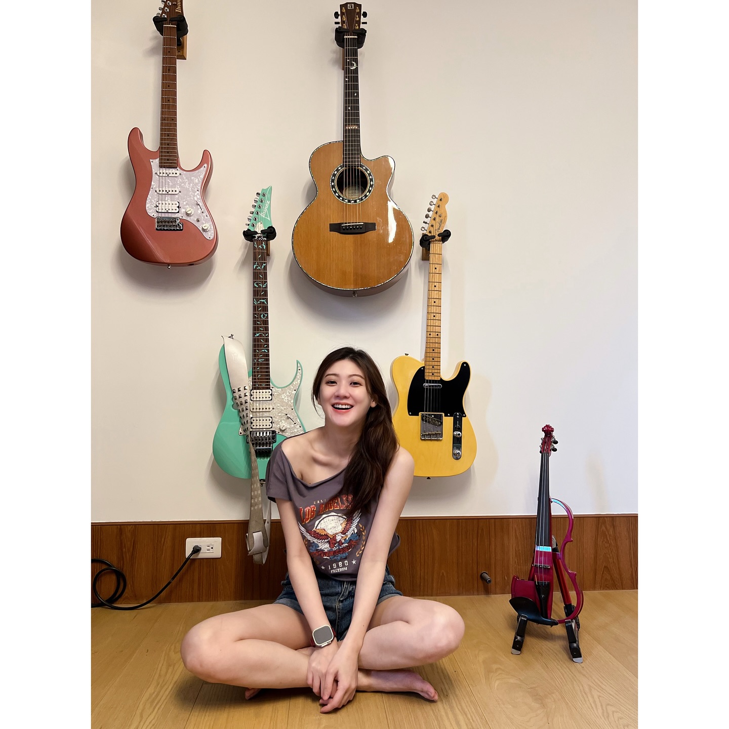 Shara Lin Unveils Her Home Studio Ahead of “Evelyn” Release