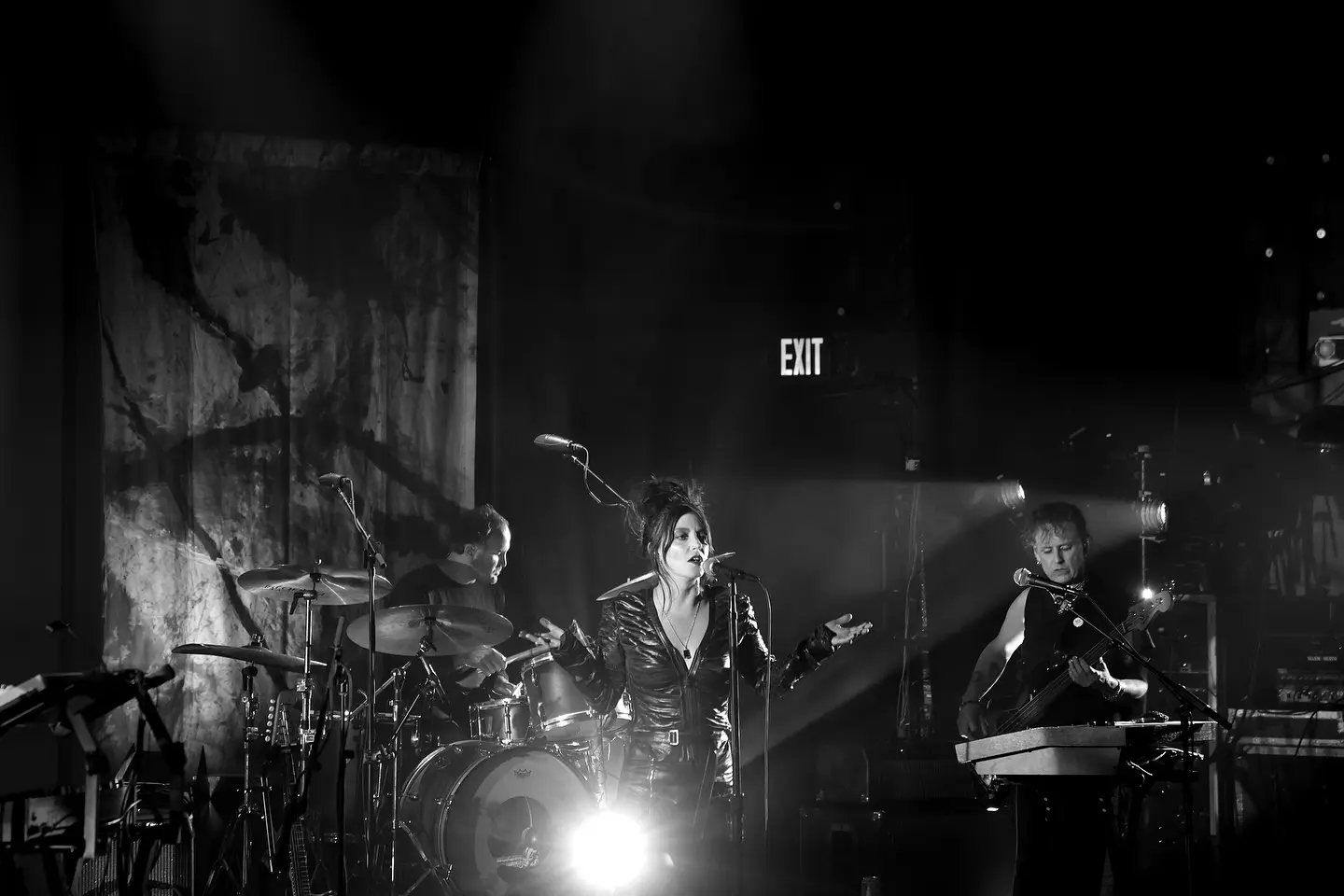 Sharon Van Etten Engages Fans On Tour