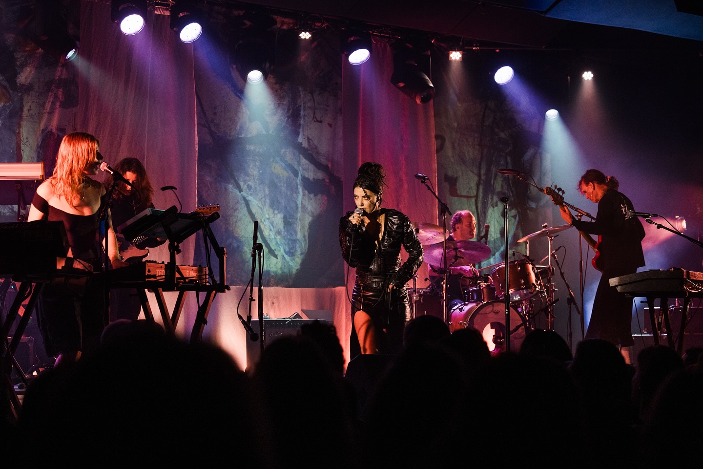 Sharon Van Etten Unites Seattle With Heartfelt Community Show