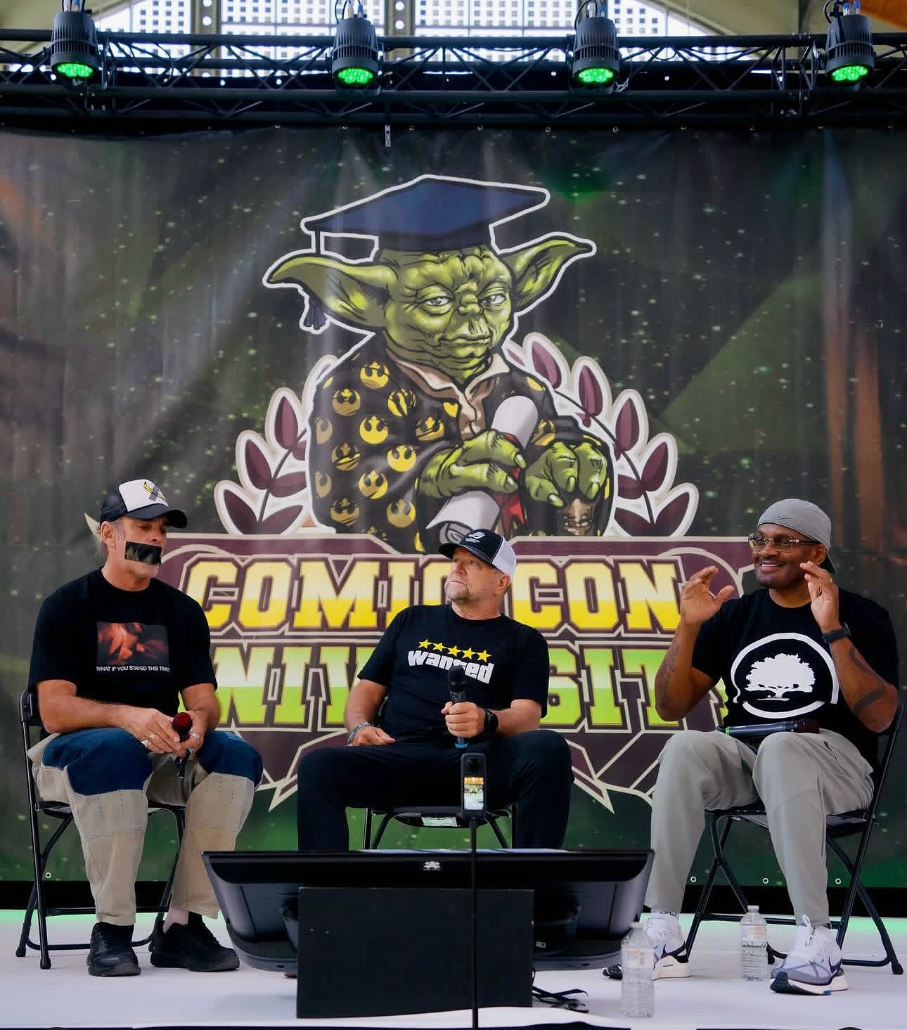 Shawn Fonteno Explores Amsterdam and Brussels at Comic Con