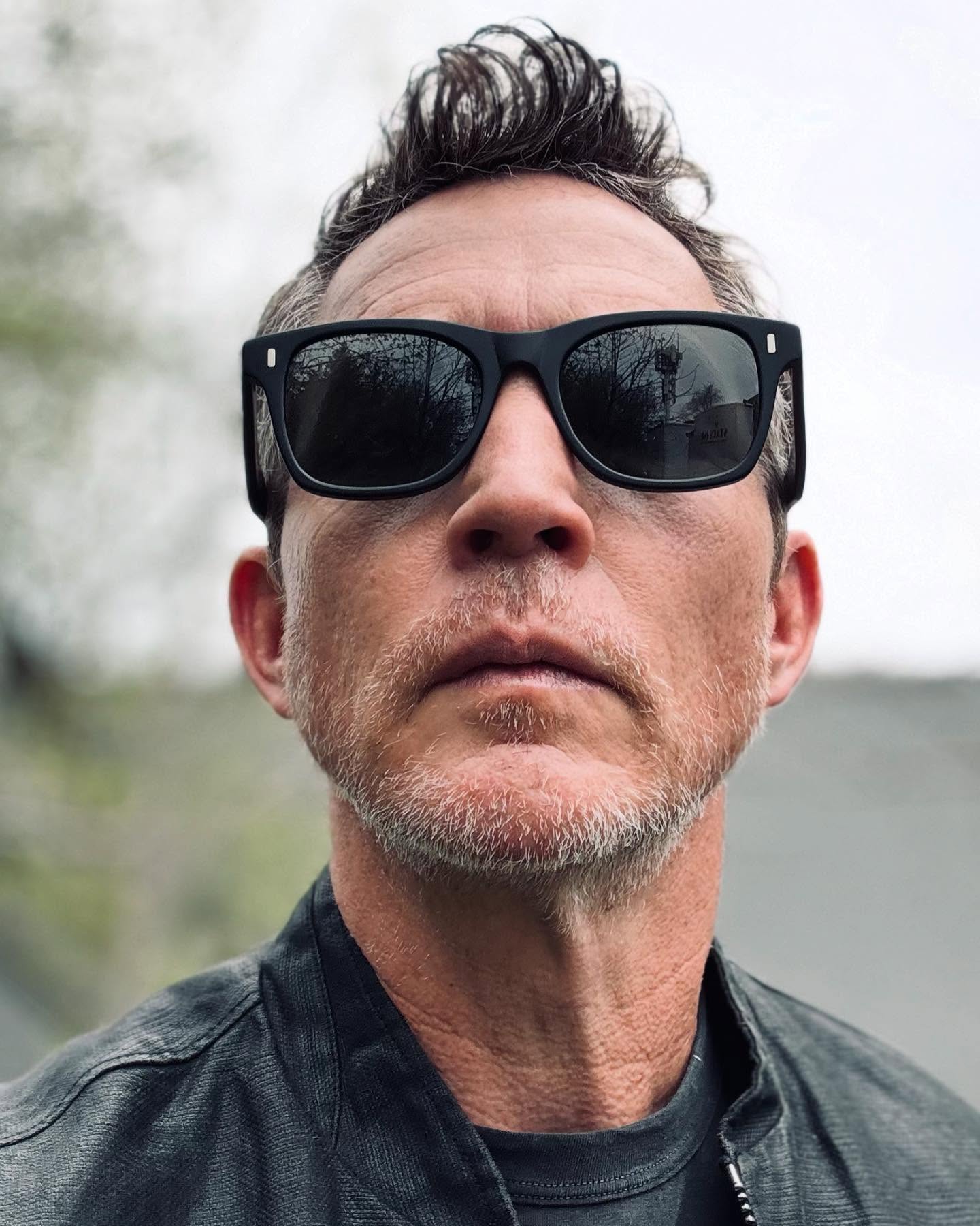 Shawn Hatosy Exudes Diva Charm On Instagram Shawn Hatosy dazzles with bold style and a funny twist amid menu mishap.