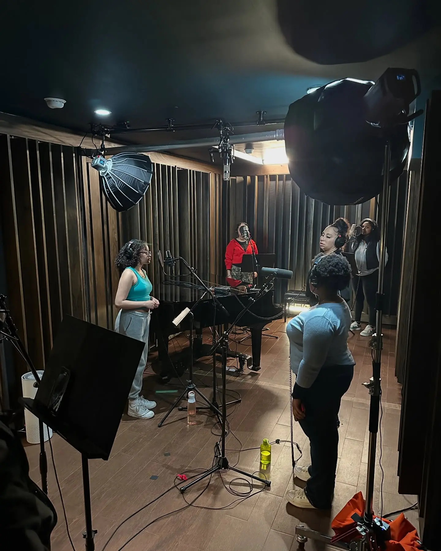 Sing Harlem Choir Hits Max Studios for June Release