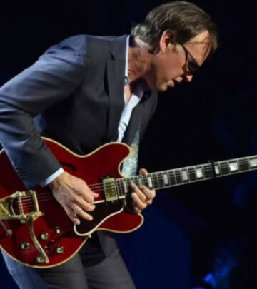 Slash Honors Joe Bonamassa’s Belated Birthday