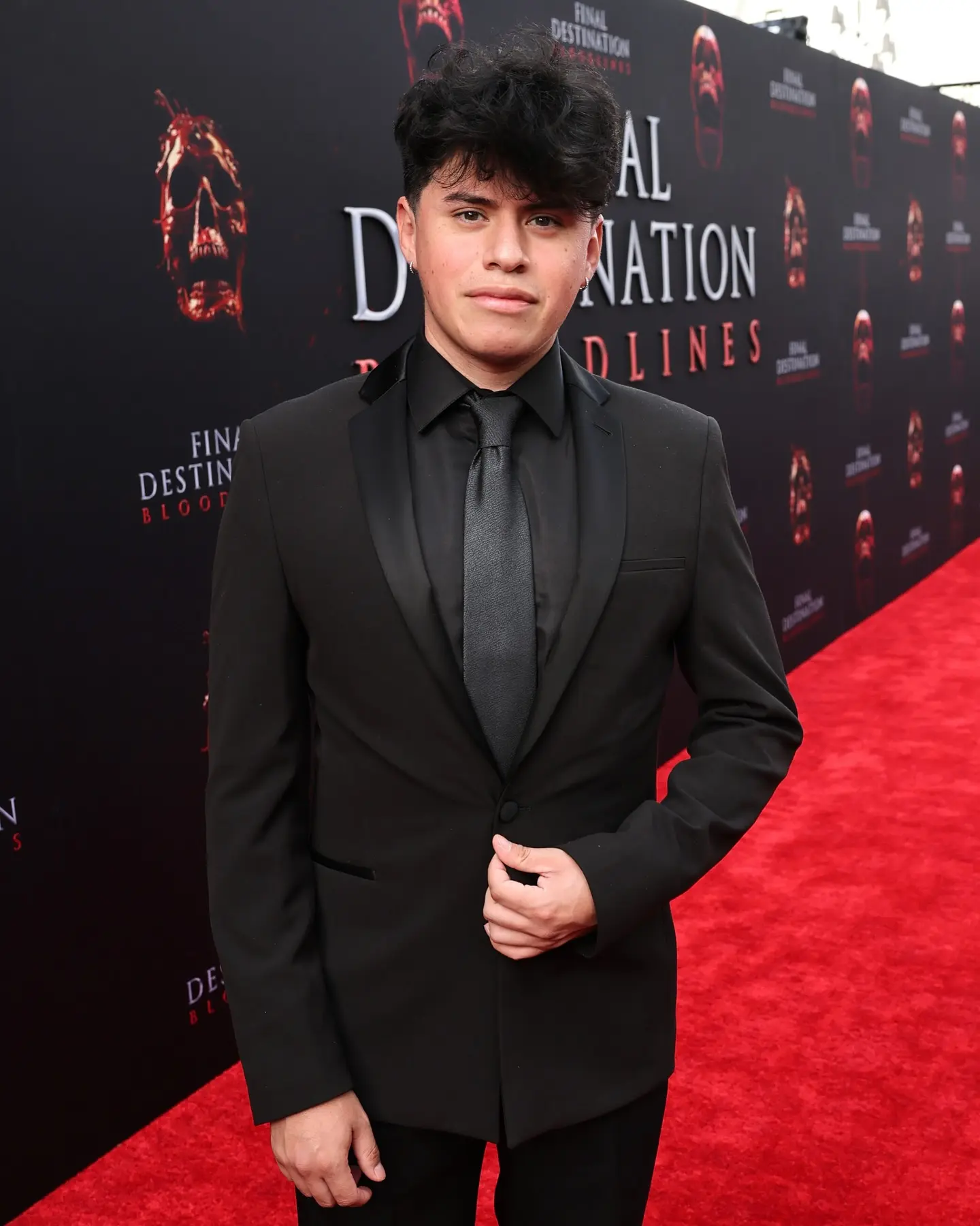 Snazzy Carlos Reacts To Final Destination Screening Invite Celebrity Snazzy Carlos recounts his popcorn spill at a WB film screening at midnight!!!!!