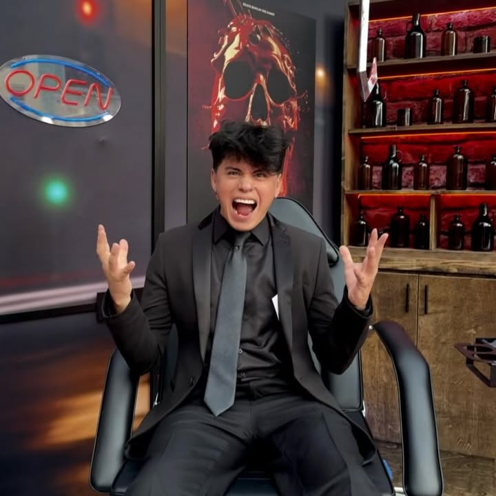 Snazzy Carlos Reacts To Final Destination Screening Invite