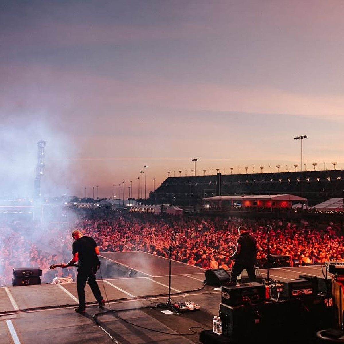 Social Distortion Ignites Apex Stage A powerful review as Social Distortion electrifies the Apex stage, captivating audiences!