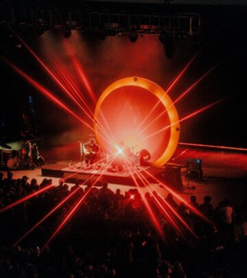 Sold-Out Greek Theatre Show Lights Up Los Angeles