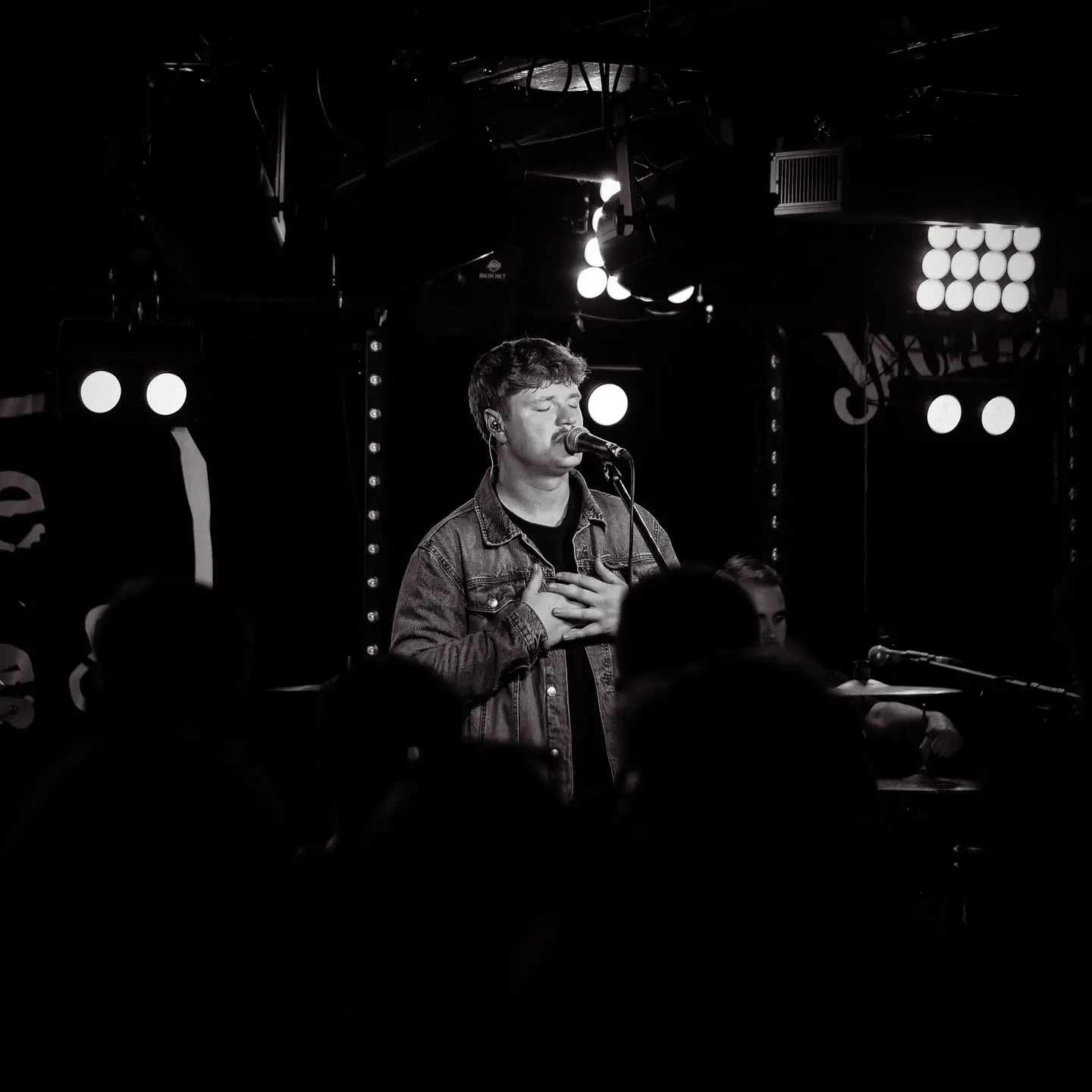 Sonny Tennet Lights Up Brighton on Tour Night Three