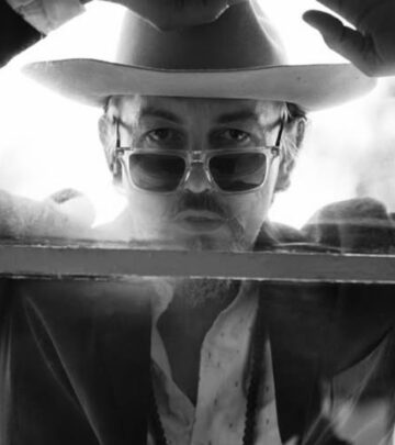 Sons Don’t Scroll, We Ride: Tommy Flanagan In Action
