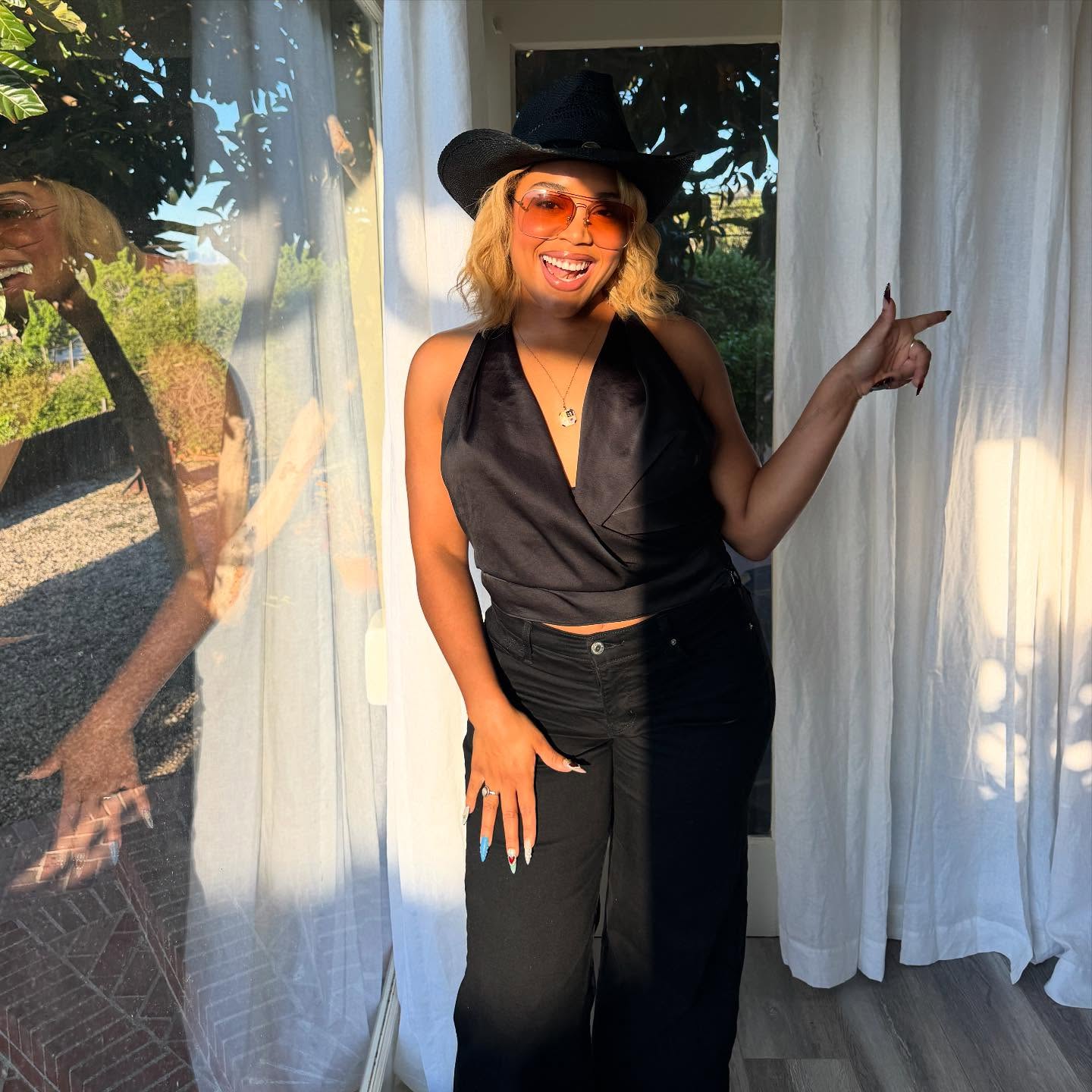 Spring Renewal: Candace Maxwell Embraces Season’s Fresh Vibes Candace Maxwell's Instagram refresh reveals vibrant spring energy and renewed style today.