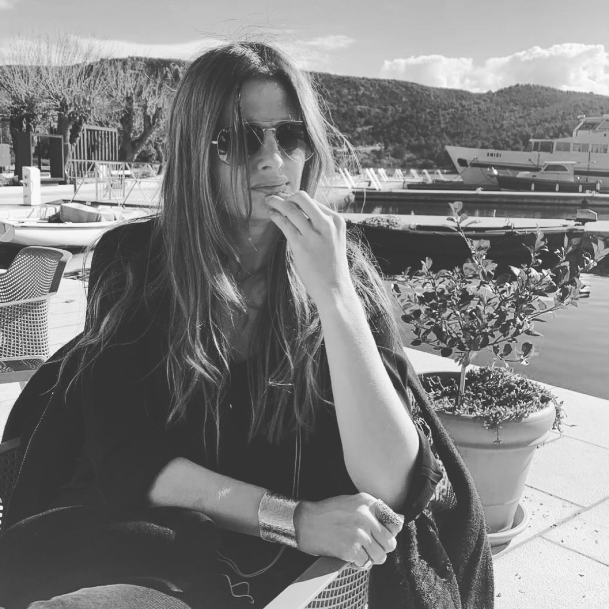Stana Katic Balances Late Nights With Early Morning Runs Late nights and early sunrise runs: Stana Katic pursues fitness and balance every day.!!!!
